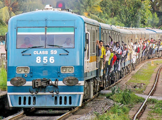 මාස ගණනාවකට පසු දුර ගමන් දුම්රිය සේවා හෙට සිට වැඩ