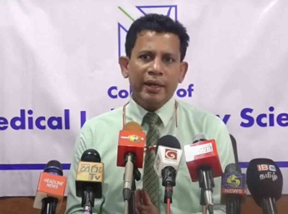 ඇත්ත පොල් කට්ටෙන් වහලා, කොරෝනා පාලනය කරන්න බැහැ - සෞඛ්‍ය ලේකම්ගේ ප්‍රකාශයට ප්‍රතිචාර