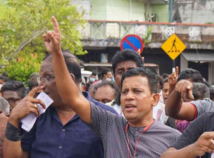 අරගලය ඉවර නෑ - දිනන තුරු හැරෙන්නේ නෑ (රවි කුමුදේස්)