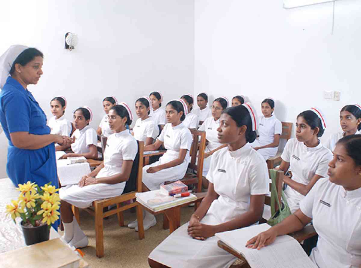 සිසු හෙද පුහුණුවට බදවා ගැනීමේ නාම ලේඛණය ලබන මස එළියට