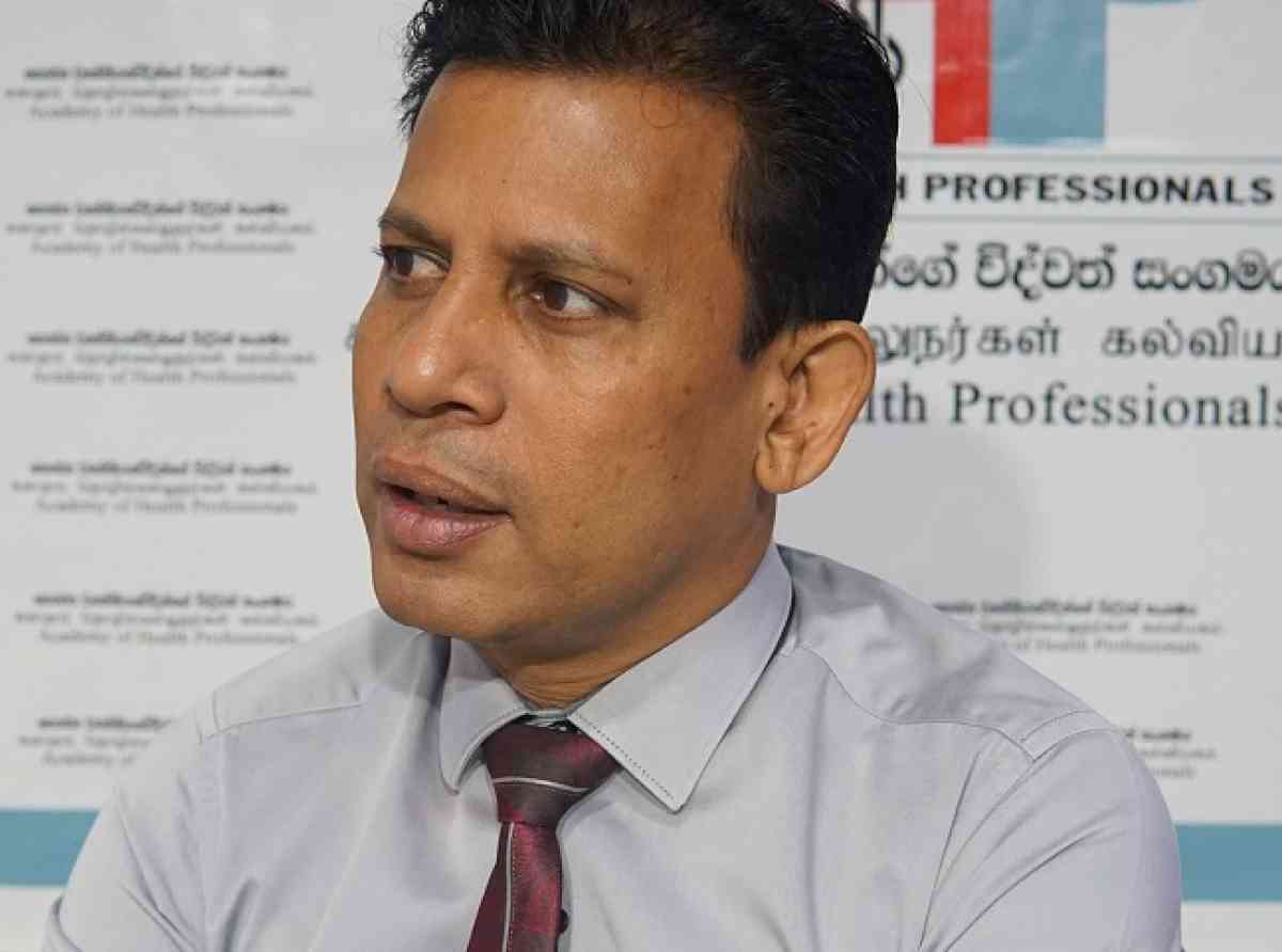 ඖෂධ මෙන්ම, විෂබීජනාශක රසායන ද්‍රව්‍යත් හිඟයි - රවි කුමුදේස්