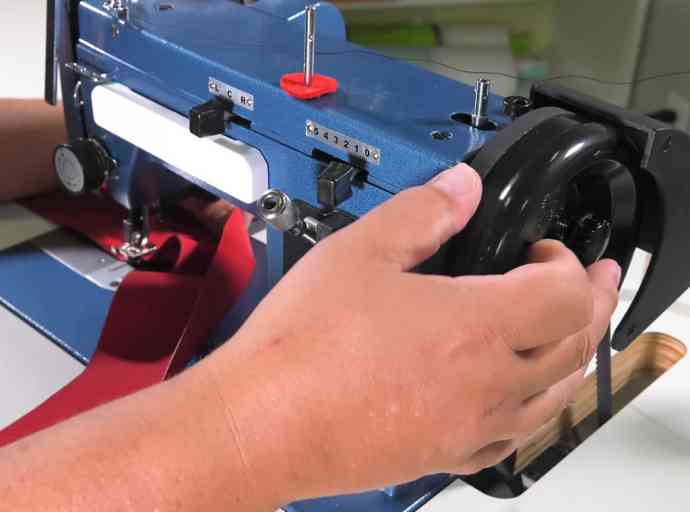 Finger-Sewing-Machine.jpg