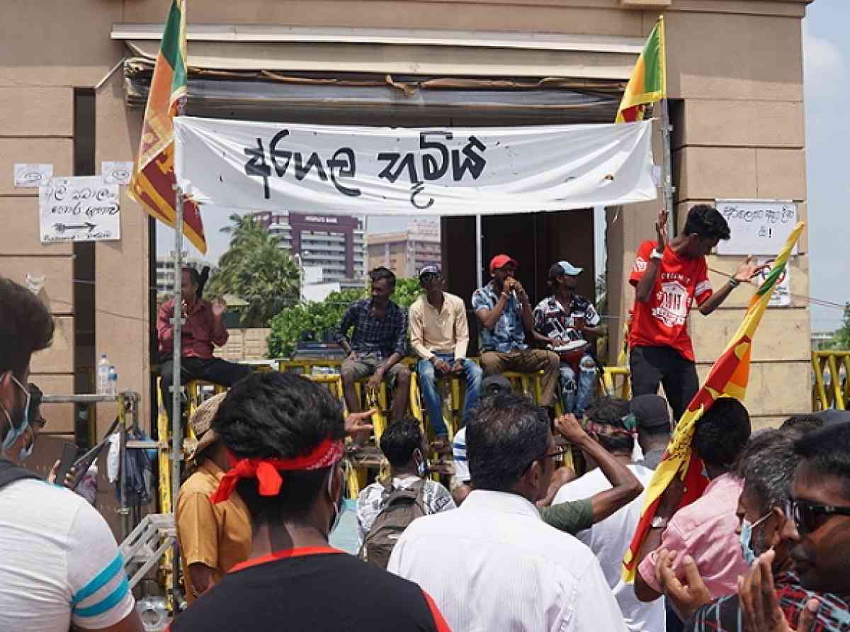 දේශපාලනය යනු කුමක්ද? වෘත්තියක්ද එසේත් නැතිනම් සමාජ සේවයක්ද?