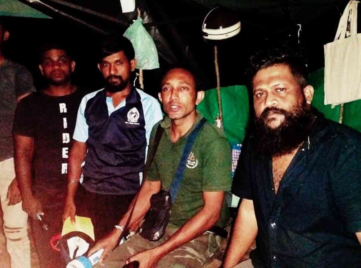 දිවි හිමියෙන් වනජීවීන් රකින්නට ගොස් රාජ උදහසට ලක්වූ අඩවි ආරක්ෂකවරයා
