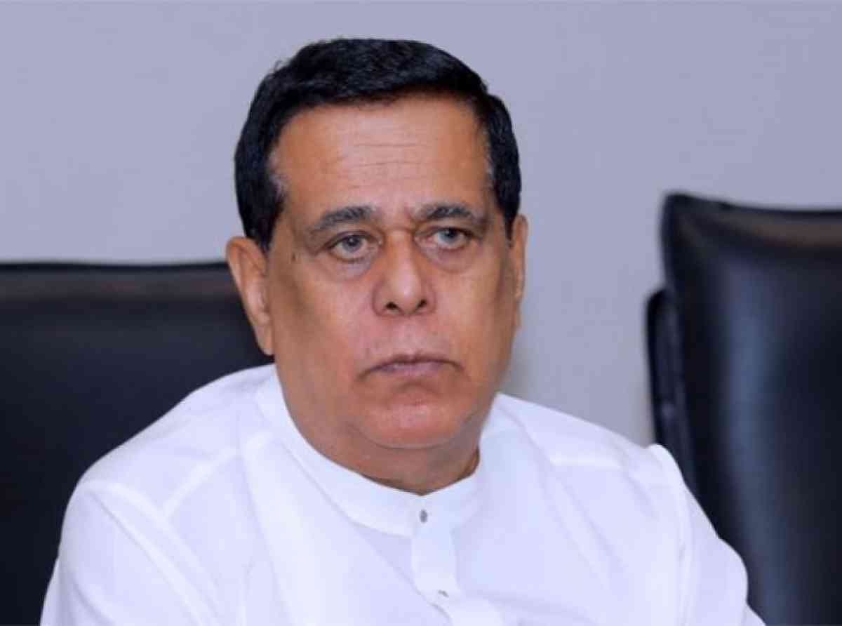 හිටපු ඇමැති නිමල් සිරිපාලගේ නිවසේ සේවිකාවක් සෝපානයක හිරවී මියගිහින්
