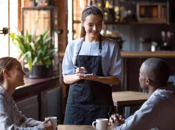 restaurant-women-worker