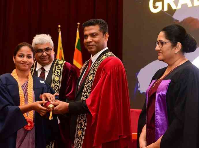 පරිපූරක වෛද්‍ය වෘත්ත්තිකයින් උසස් ඩිප්ලෝමා උපාධි ප්‍රදානය කෙරේ