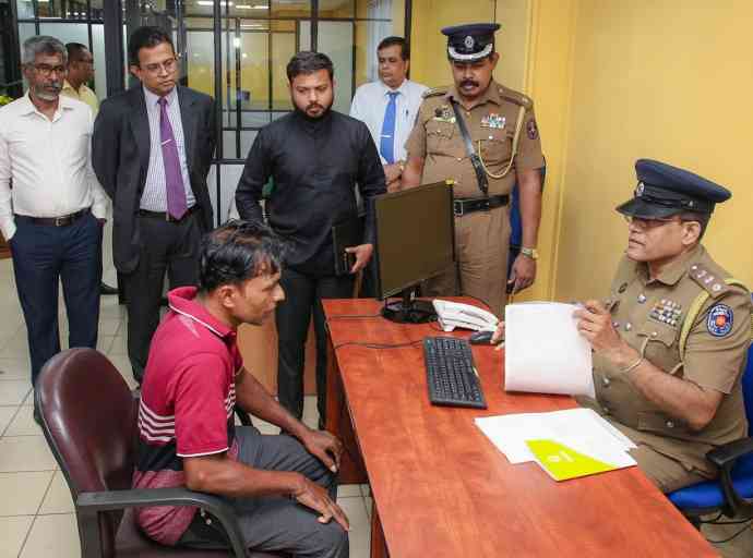 police-diport-migrant-workers