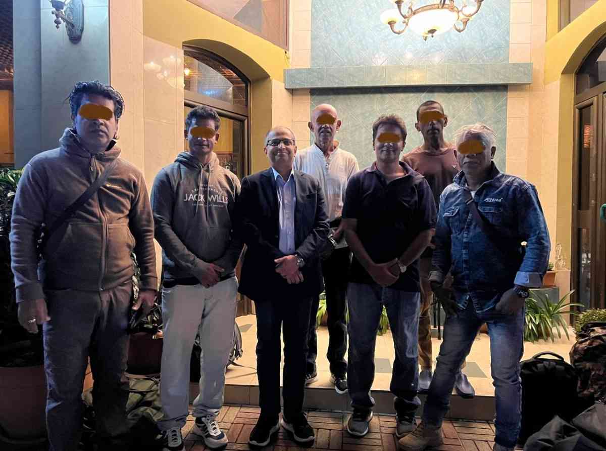 එරිත්‍රියාවේ වසරක කාලයක් රඳවාගෙන සිටි ශ්‍රී ලාංකික නාවික ආරක්ෂකයින් හය දෙනා නිදහස් කෙරේ