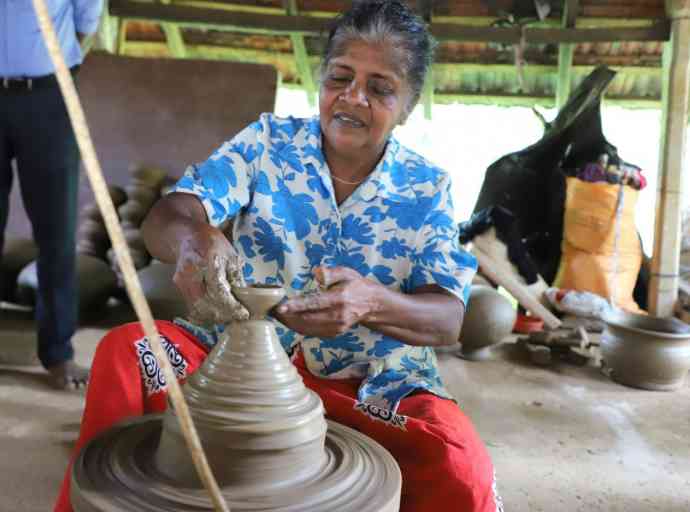 කණුමලේ මැටි කර්මාන්තකරුවන්ගේ අඳෝනාවට සවන් දෙන්න