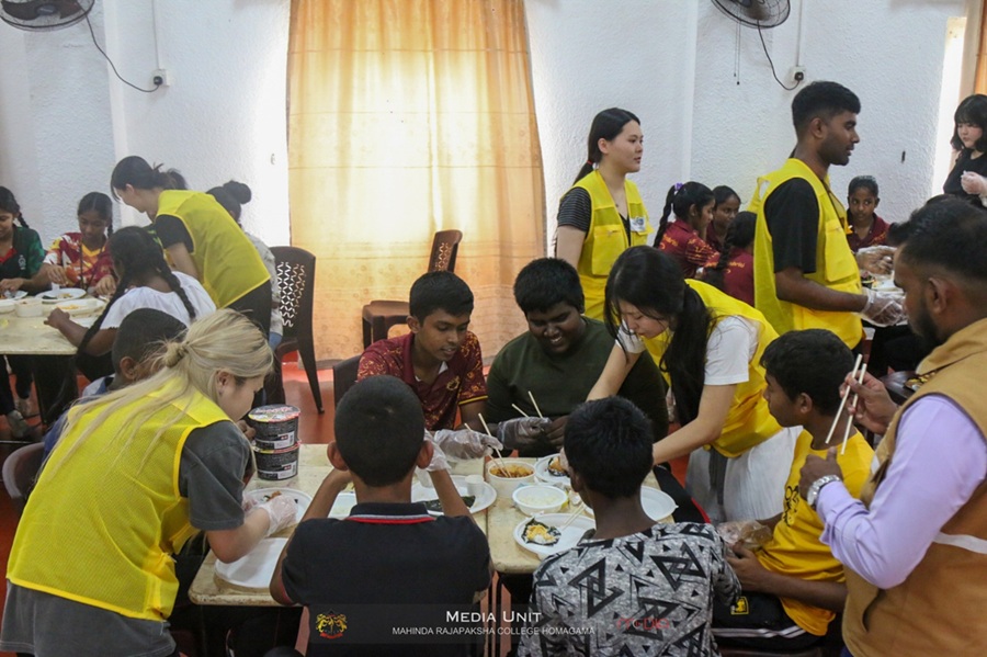 කොරියානු සරසවි සිසුහු මෙරට ප්‍රජා සේවා රැසකට එක්වෙති