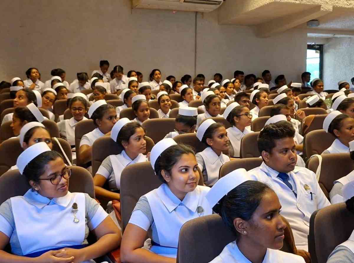 පුහුණුව අවසන් කළ හෙද  අනුස්ථාපන හා සමායෝජන විද්‍යාවේදී හෙද  උපාධිධාරීන්ට කඩිනමින් පත්විම්