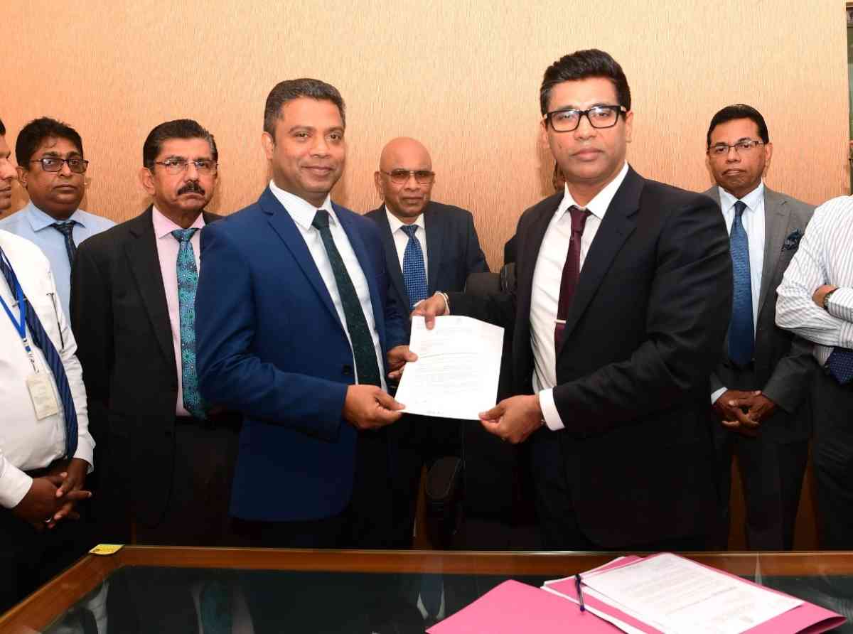 ශ්‍රී ලංකා ජාතික රෝහලේ නියෝජ්‍ය අධ්‍යක්ෂ ජනරාල් සියධූරයේ  රාජකාරී කටයුතු ආරම්භ කරයි