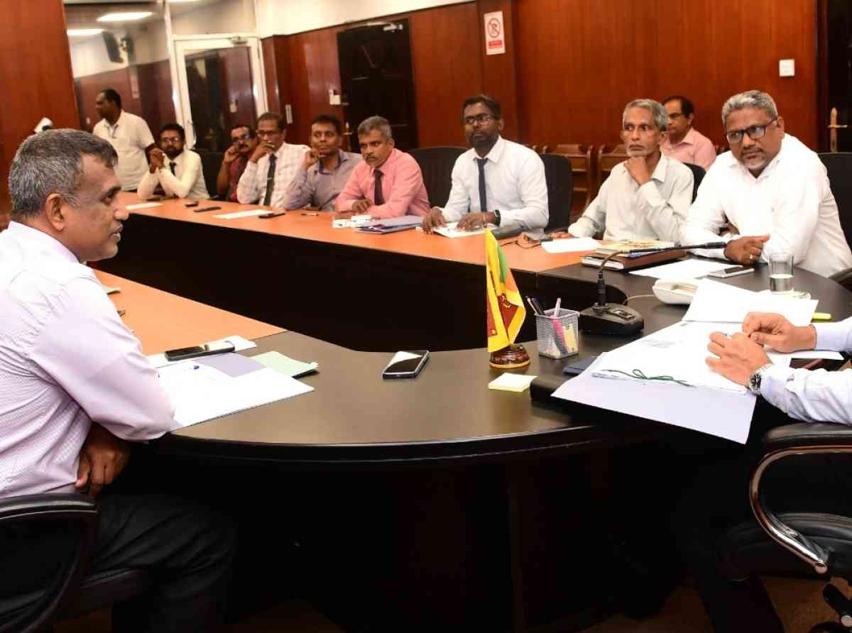 වෛද්‍ය රසායනාගාර විද්‍යාඥ වෘත්තීය ක්ෂේත්‍රයට අදාළ ගැටළු රැසකට කඩිනම් විසදුම්