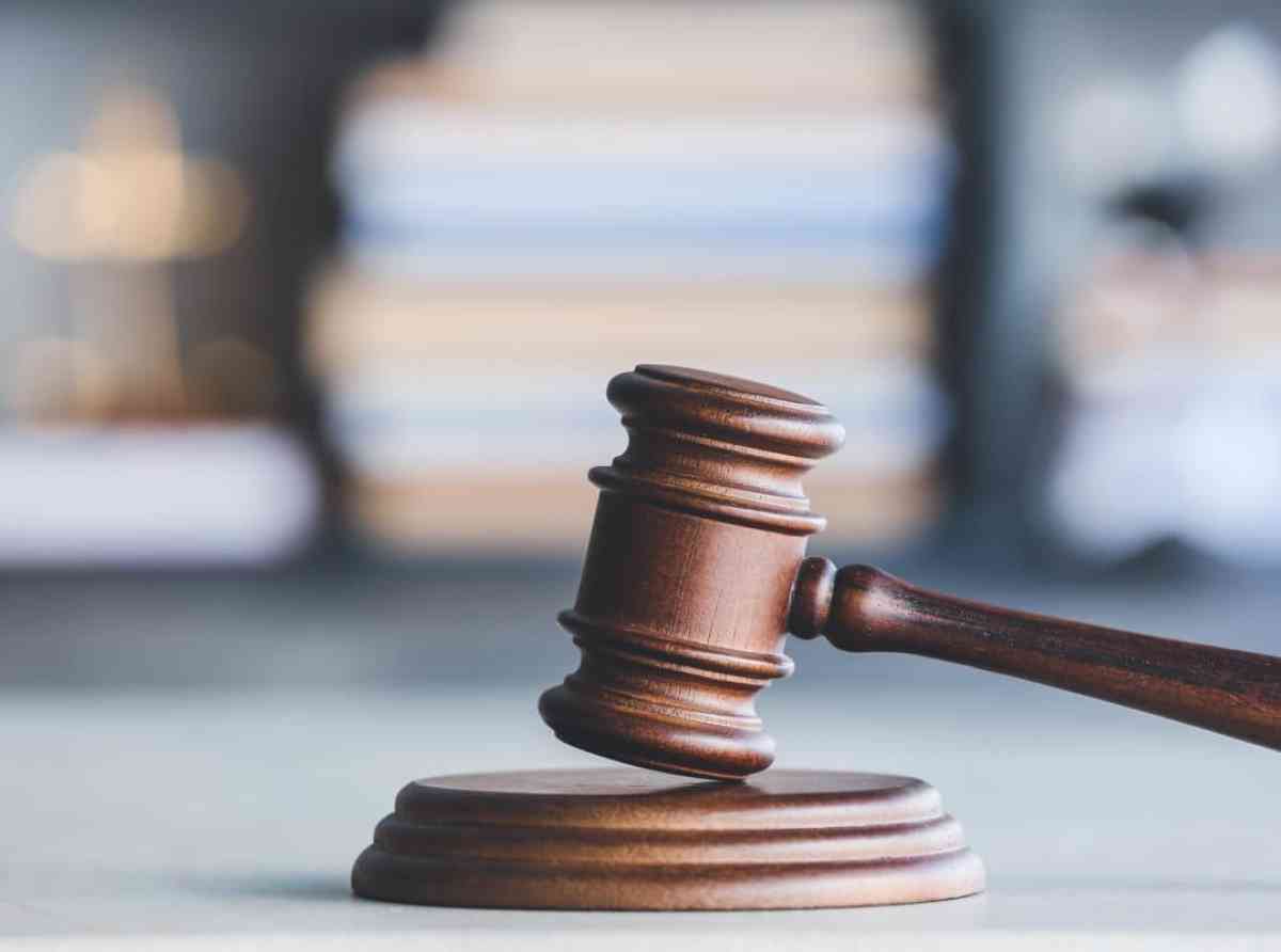 අධිකරණයේ විනිශ්චයකරුවන් සහ කාර්ය මණ්ඩලය වැඩි කරන්න - CMU