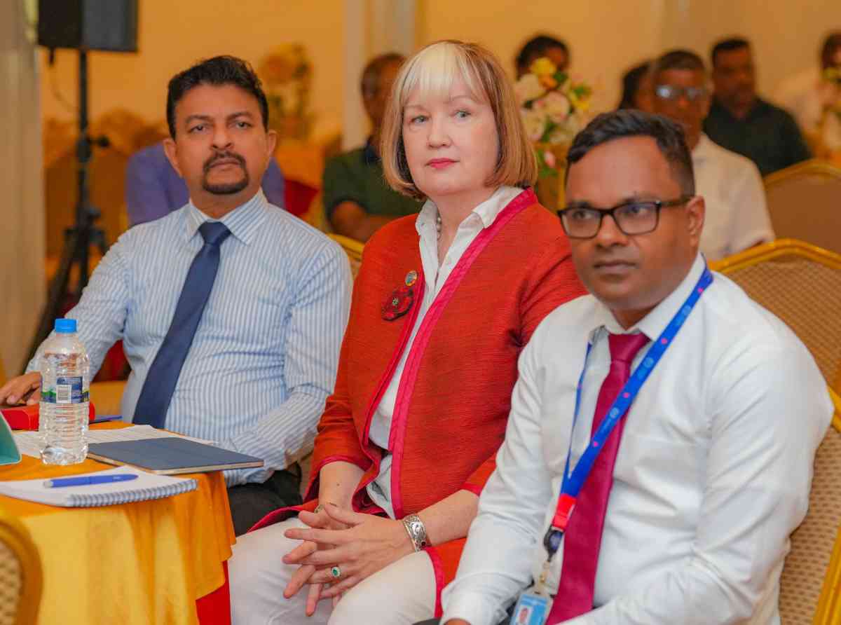 බලහත්කාරී ශ්‍රමය තුරන් කිරීමට සියලුදෙනා අත්වැල් බැඳගමු - නි. කම්කරු අමාත්‍ය