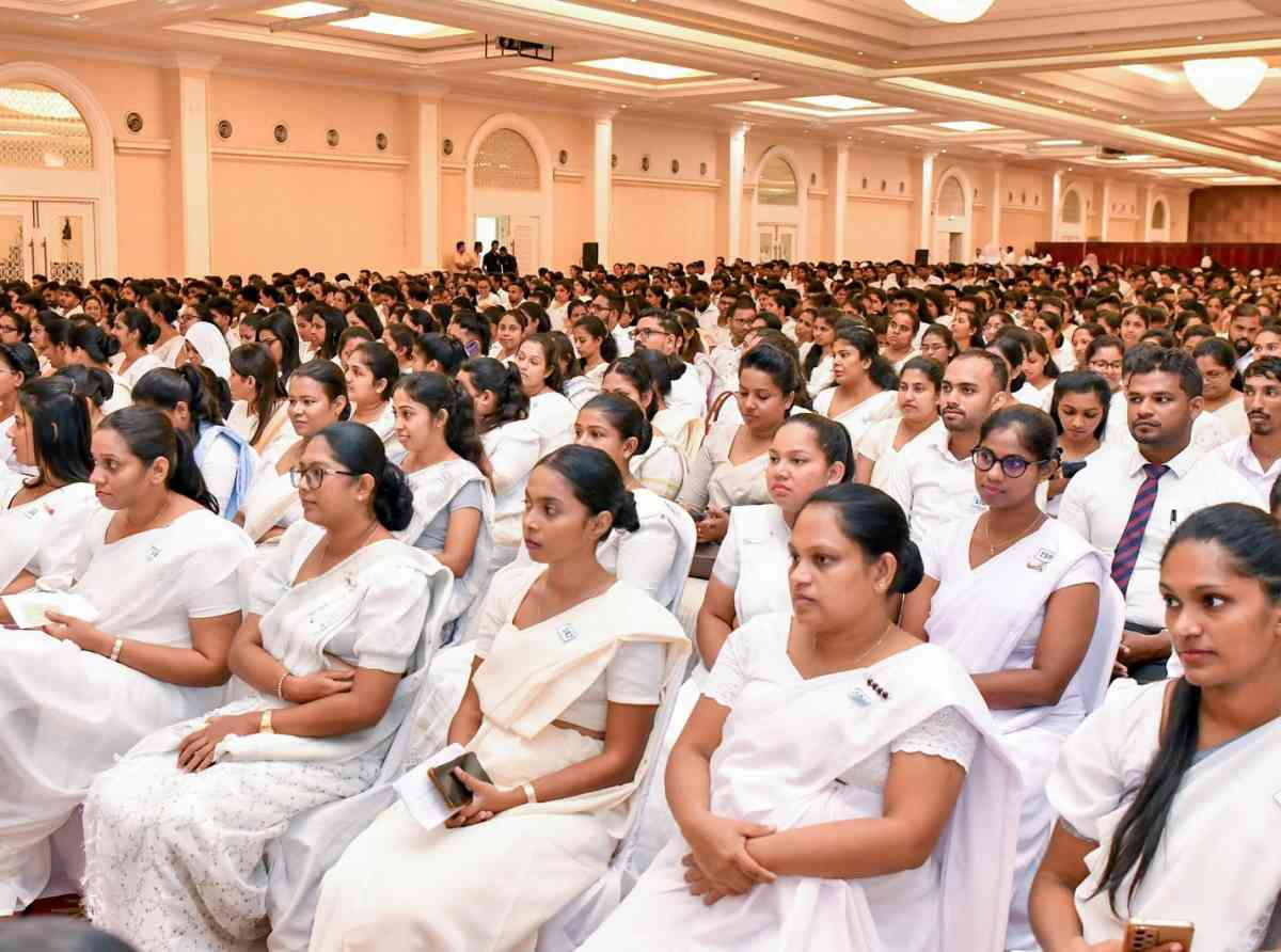 ග්‍රාම නිලධාරීන්ට පුළුල් වැඩකොටසක් පැවරී තිබෙනවා - ජනපති
