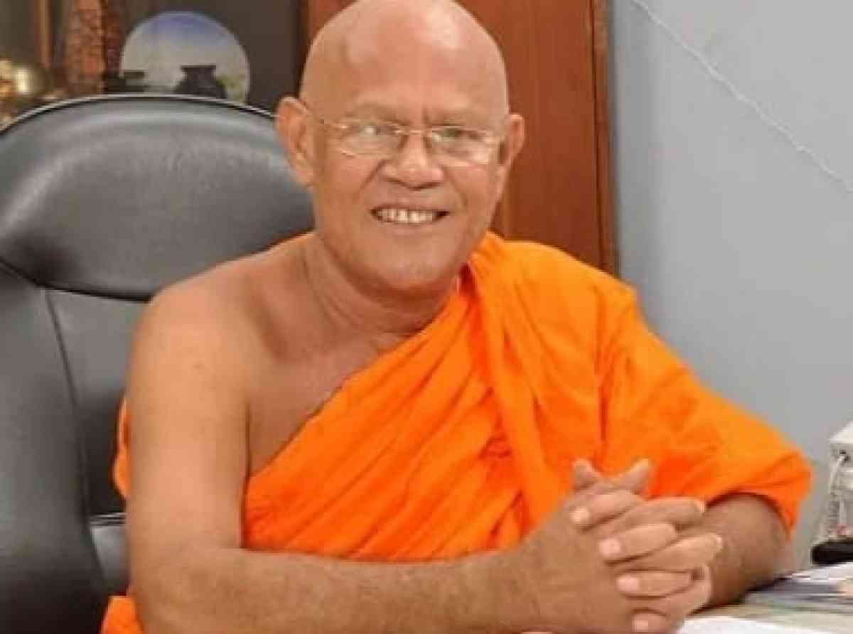 බානගල හිමියන් සවුදි මහරජතුමාට සහ එරට ශ්‍රේෂ්ඨාධිකරණයට ලාංකේය ජාතියේ ප්‍රණාමය පුදකරයි