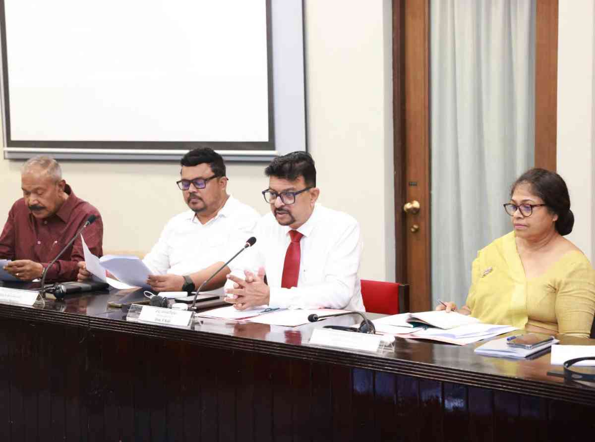 අධ්‍යාපන වෘත්තීක සභාව ස්ථාපිත කිරීමේ ක්‍රියාවලියේ ප්‍රමාදය පිළිබඳ විශේෂ අවධානය